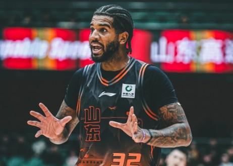 咪咕体育直播app-大发神威，山东外援克里斯20中15爆砍42分13板5助2断1帽