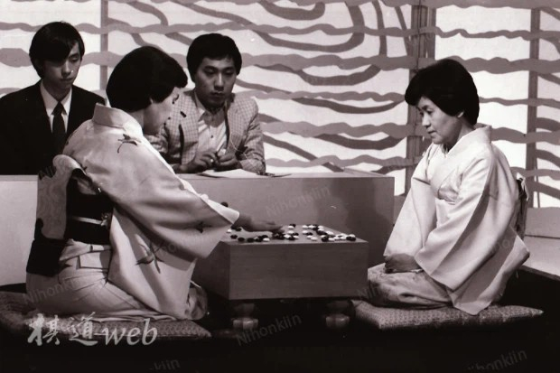 咪咕体育直播app-弈客签约｜本田三姐妹决战头衔战——日本围棋百大奠基人075|本田幸子|本田寿子|棋界|伊藤友惠|楠辉子_新浪体育_新浪新闻